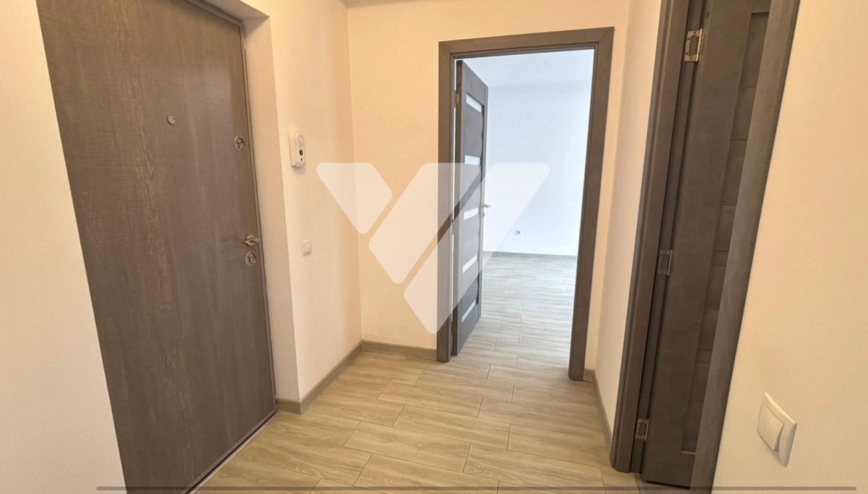 Apartament 2 camere la parter loc de parcare geam la baie