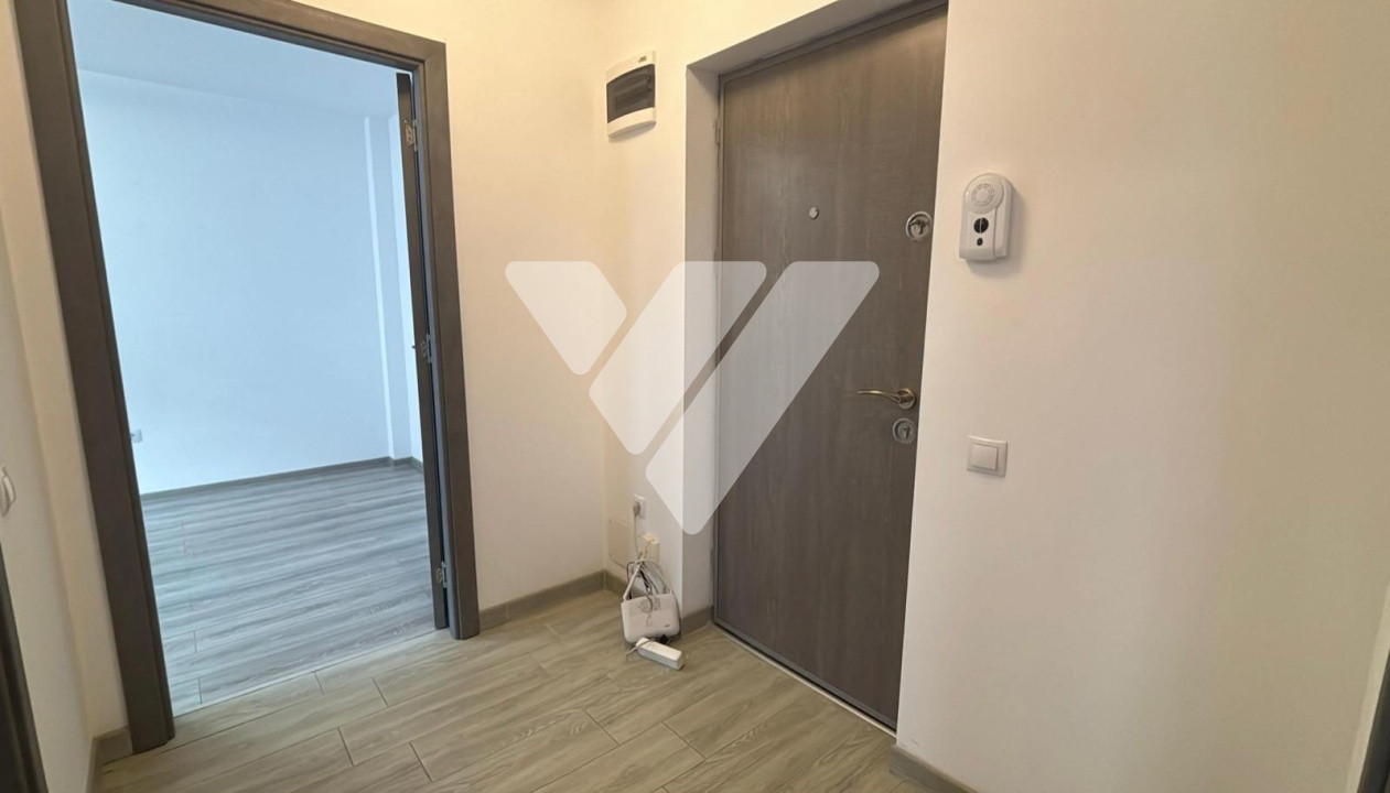 Apartament 2 camere la parter loc de parcare geam la baie