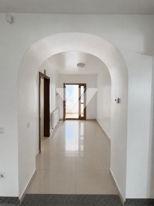 Casa individuala 7 camere de inchiriat comercial birouri Central Sibiu