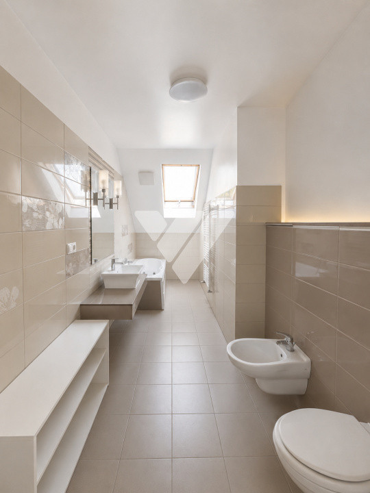 Casa individuala 7 camere de inchiriat comercial birouri Central Sibiu