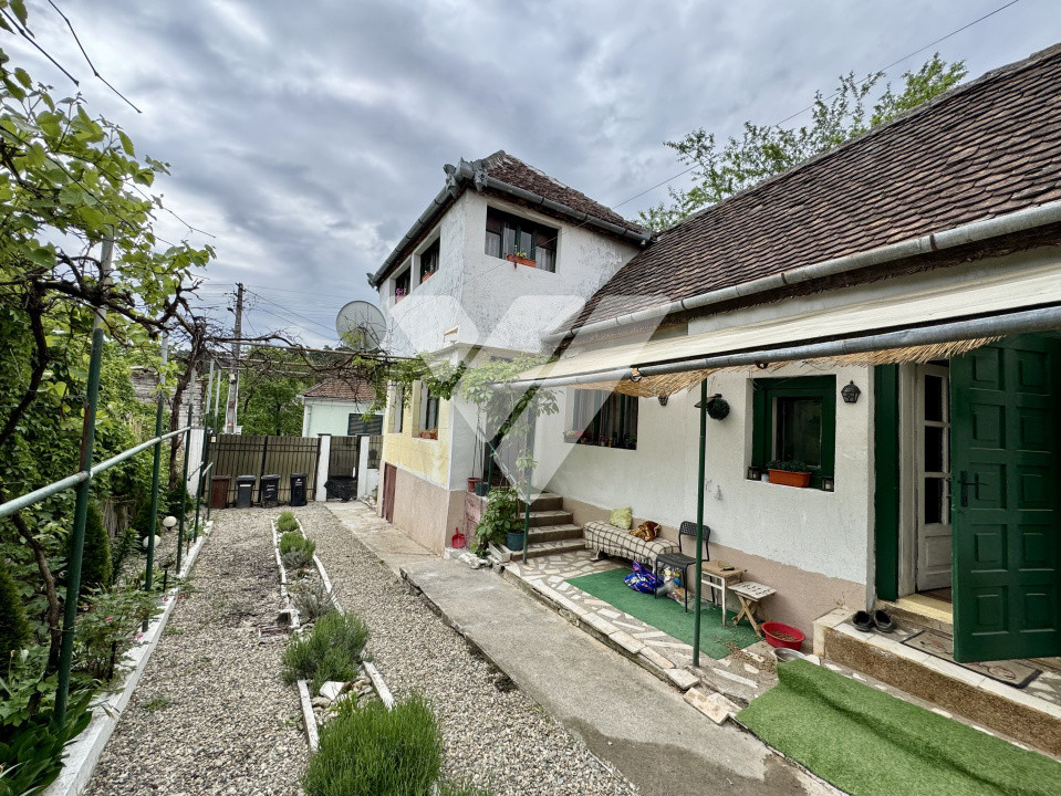 Casa individuala 6 camere 160 mp, teren 1130 mp sat Vale Saliste Sibiu