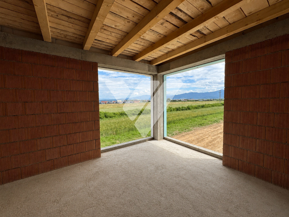 Casa de vanzare 4 camere, 2 bai Cristian - Sibiu - 125 MPU - 310 MP Teren