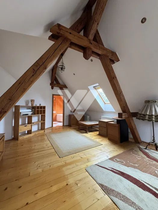 Apartament la casa de inchiriat - 172 MPU - Curte comuna - Sibiu Central