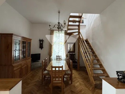 Apartament la casa de inchiriat - 172 MPU - Curte comuna - Sibiu Central