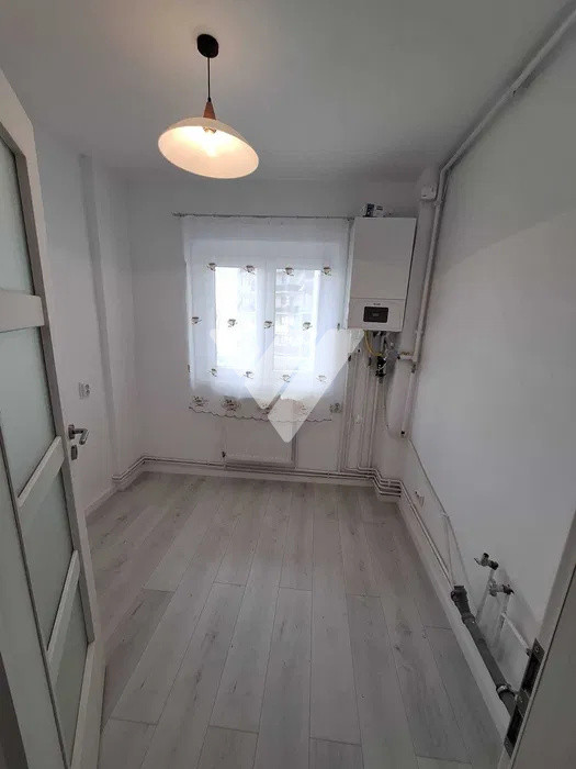 Apartament 2 camere decomandat, renovat, etaj 3/4 - zona Piata Rahovei