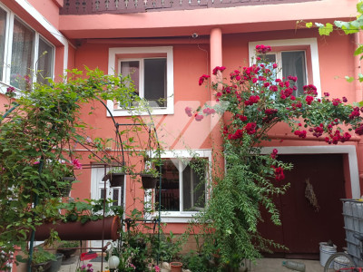 Apartament de închiriat  3 camere la casa zona Trei Stejari Sibiu