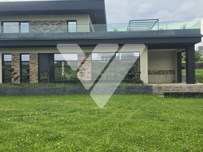 Vilă premium 5 camere 180 mpu teren 1190 mp Cisnădie, Sibiu