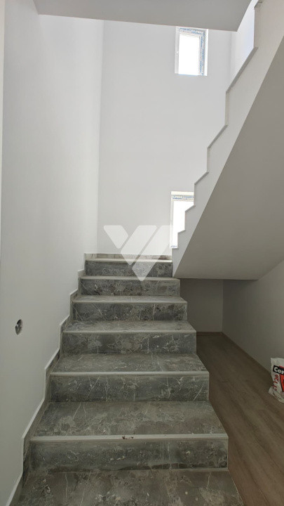 Casa duplex noua la cheie 5 camere si teren 250 mp Cisnadie Sibiu