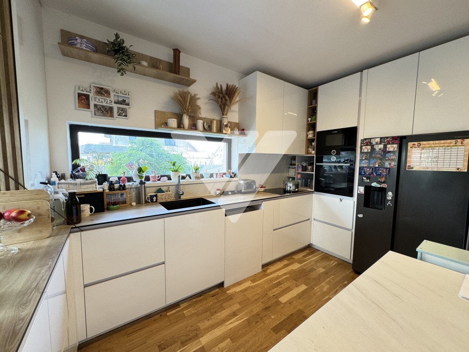 Casa moderna tip duplex 4 camere si teren 250 mp - Cristian Sibiu