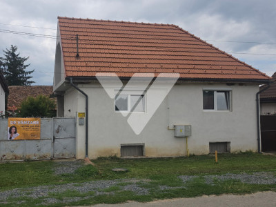 Casa individuala 3 camere teren 1317 mp de vanzare in Hosman Sibiu