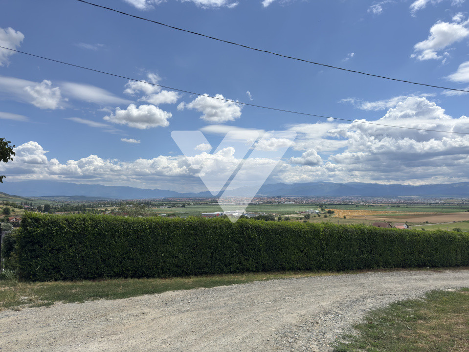 Teren intravilan 500 mp deschidere 27 m in Sura Mare Sibiu 