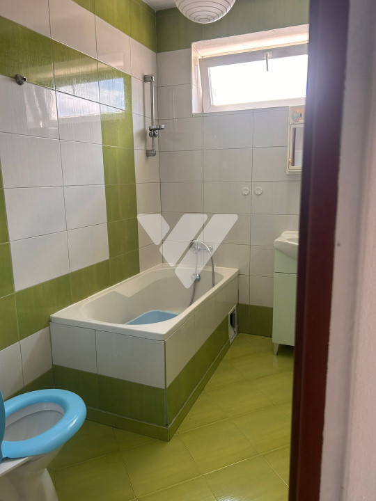 Garsoniera decomandata 33 mp cu balcon zona Turnisor Sibiu