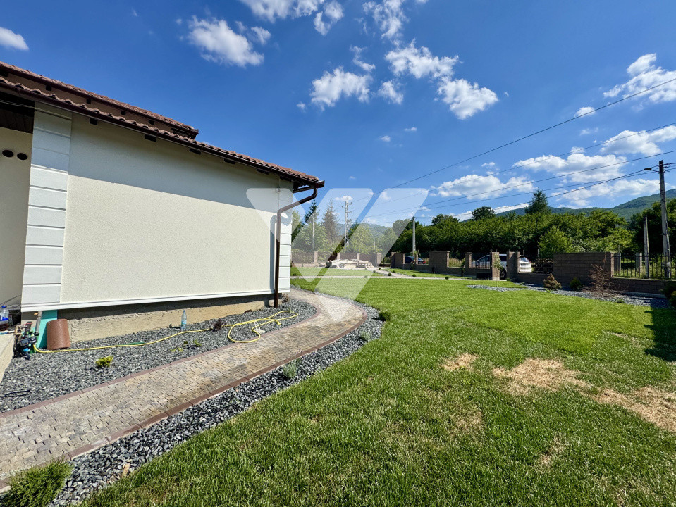 Casa premium individuala 5 camere 3 bai si teren 800 - Tocile Sibiu