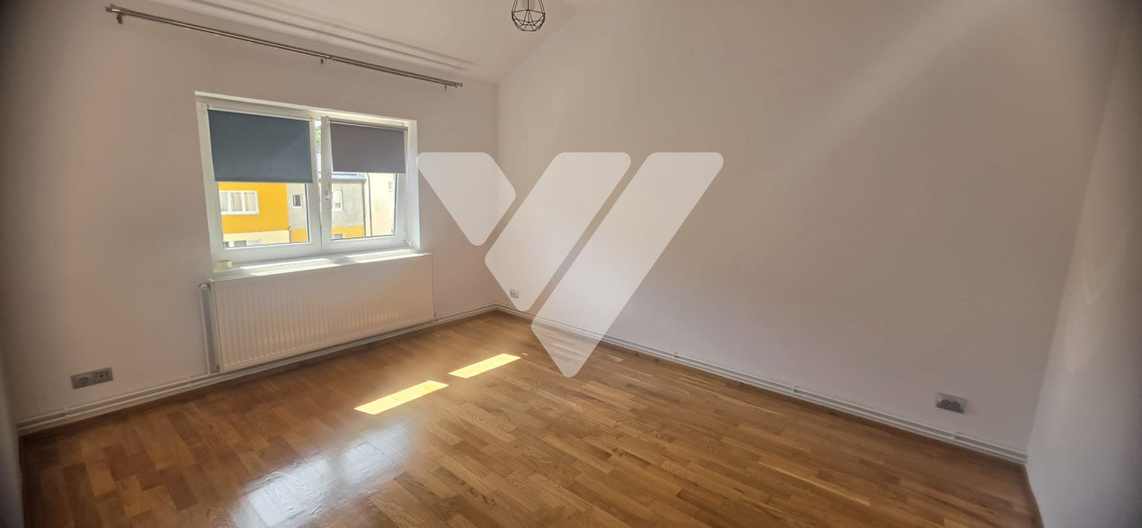 Apartament 2 camere etaj 3 bloc cu acoperis Cisnadie, Sibiu