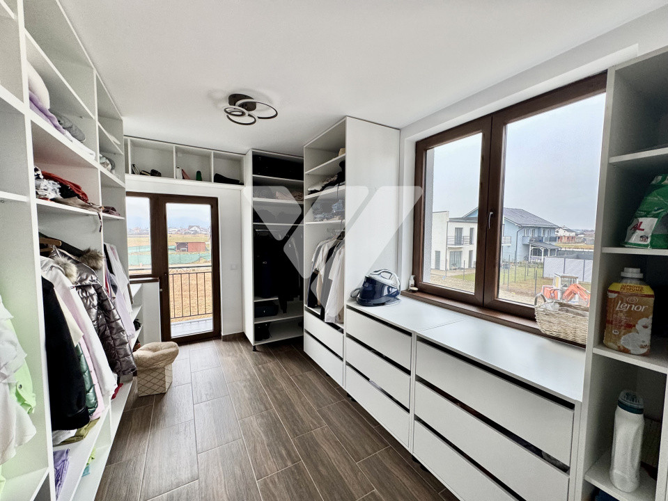 Casa moderna mobilata 4 camere, teren 235 mp de vânzare Tălmaciu Sibiu