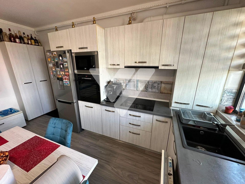 Apartament 3 camere etaj 1 de vanzare 55 MPU - Balcon 5 MP - Șelimbăr 