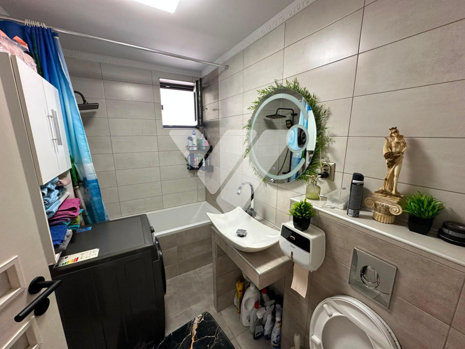 Apartament 3 camere etaj 1 de vanzare 55 MPU - Balcon 5 MP - Șelimbăr 
