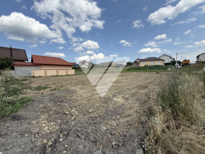 Teren 649 mp, front stradal 24m cu utiliati in Viile Sibiului