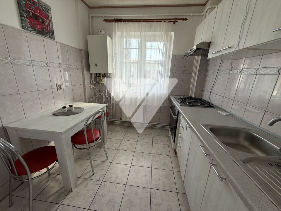 Apartament 2 camere decomandat, pivnita, balcon - Hipodrom 4 Sibiu