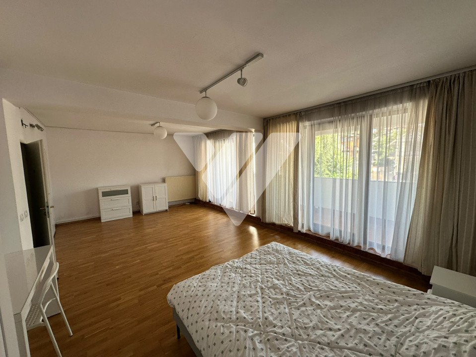 Casa individuala/ Spatiu de birouri de inchiriat- 412 MPU - Garaj - Strand