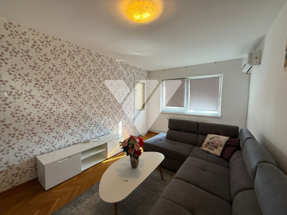 Apartament cu 3 camere 70 mp decomandat de inchiriat zona Vasile Aaron