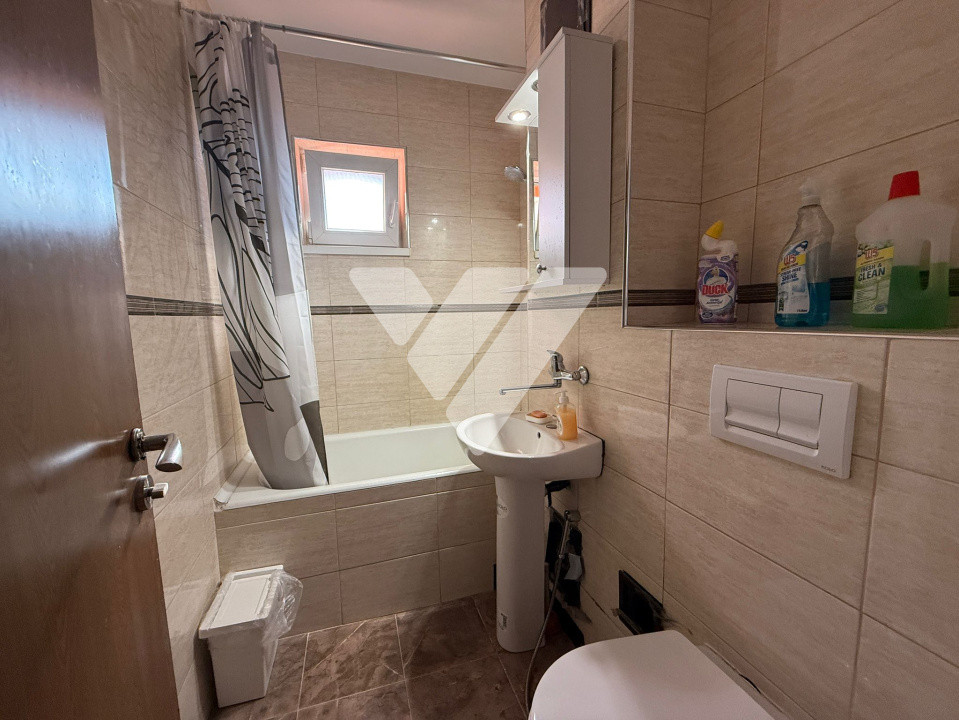Apartament cu 3 camere 70 mp decomandat de inchiriat zona Vasile Aaron