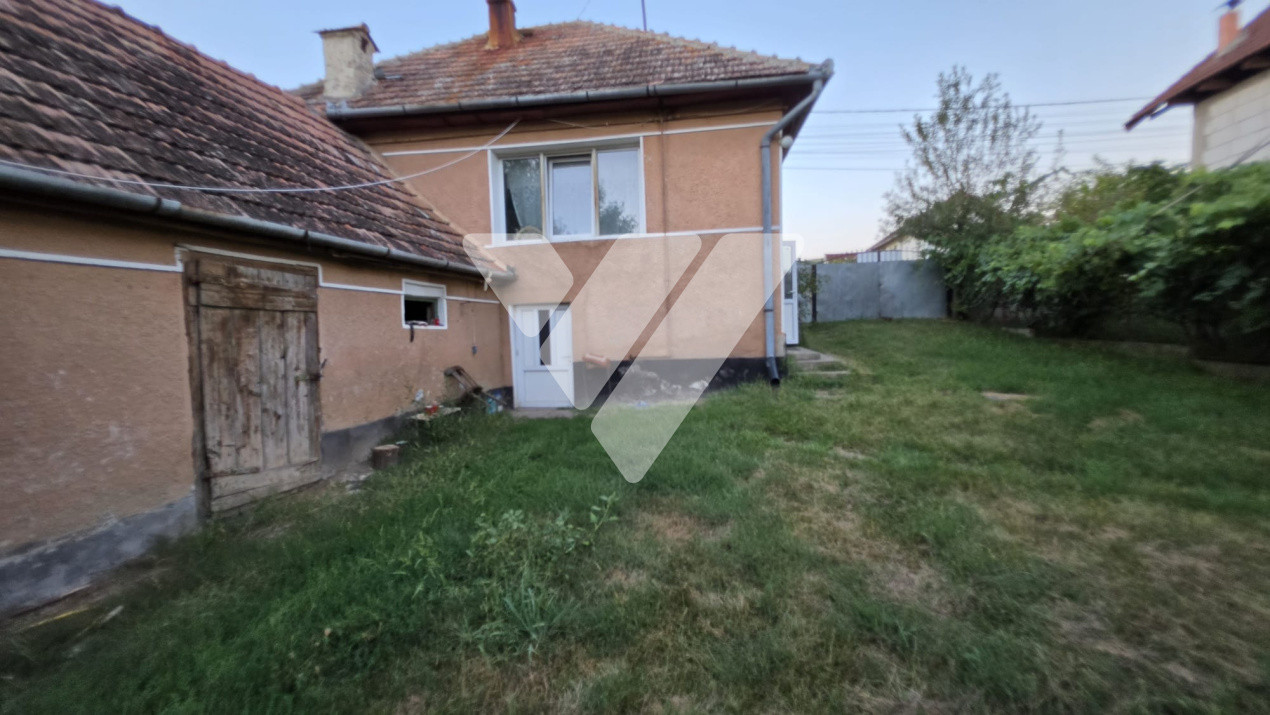 Casa individuala 3 camere, teren 800 mp, sat Rusi , Sibiu