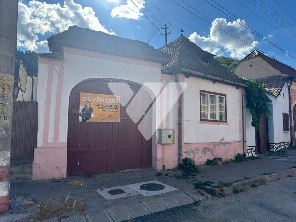 Casa individuala, 2 corpuri cladire si teren 760 mp - Saliste Sibiu
