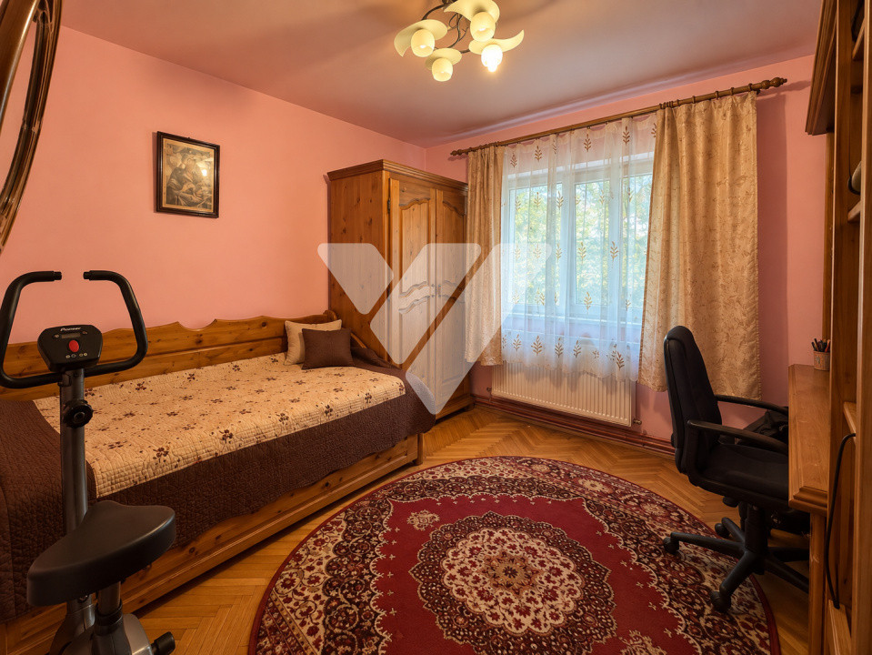 Apartament 3 camere decomandat 72mp mobilat pivnita Vasile Aaron Sibiu