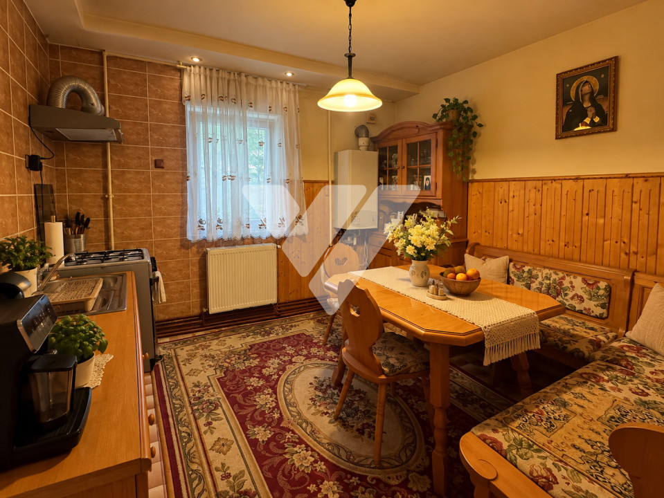 Apartament 3 camere decomandat 72mp mobilat pivnita Vasile Aaron Sibiu
