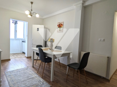 Apartament 3 camere, decomandat, proaspăt renovat la prima închiriere - Central 
