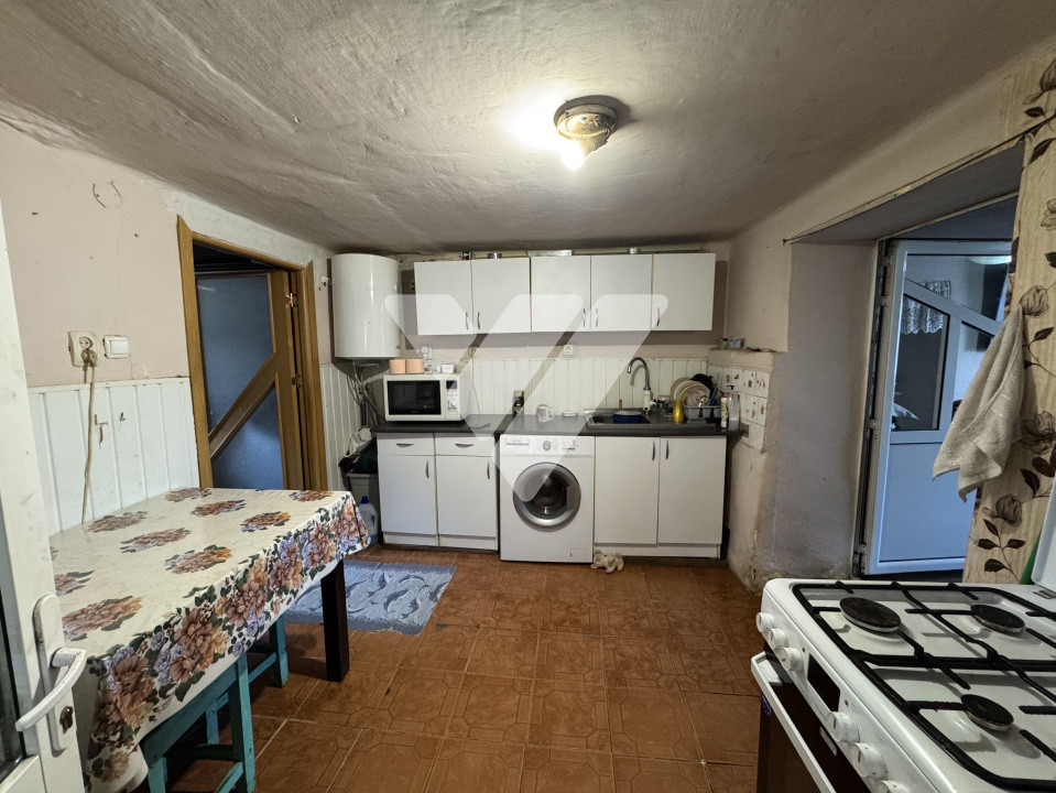 Casa individuala 5 camere cu teren 371 mp zona centrala Sadu Sibiu