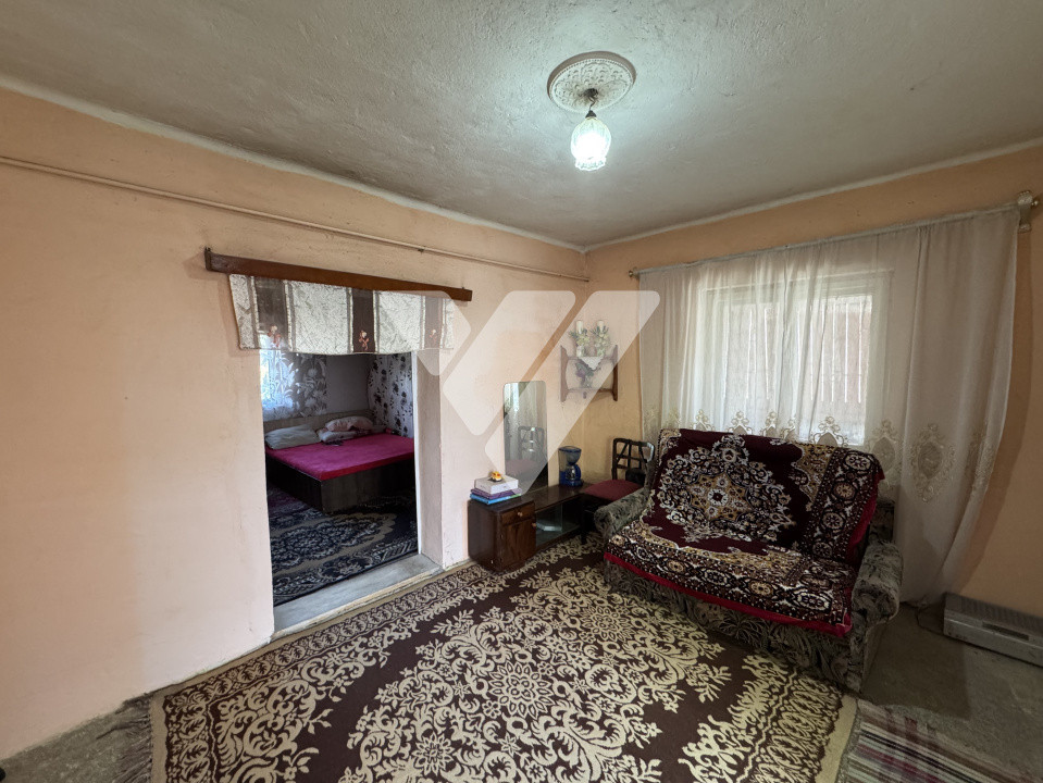 Casa individuala 5 camere cu teren 371 mp zona centrala Sadu Sibiu
