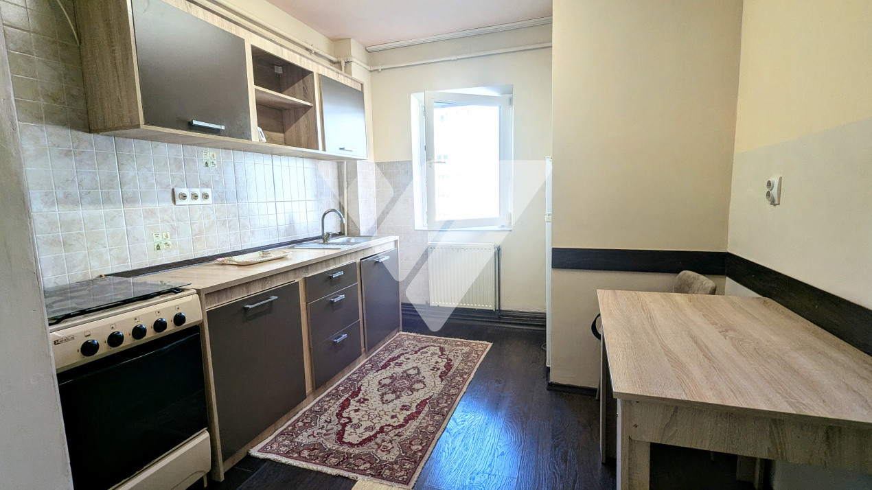 Apartament 2 camere, decomandat, predare imediată - Mihai Viteazul  