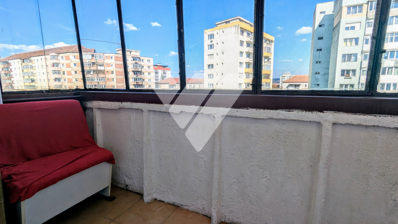 Apartament 2 camere, decomandat, predare imediată - Mihai Viteazul  