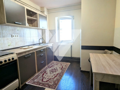 Apartament 2 camere, decomandat, predare imediată - Mihai Viteazul  