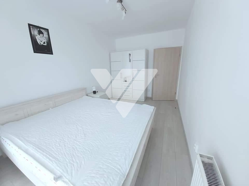 Apartament 3 camere, 100 mp, mobilat, de închiriat, zonă centrală