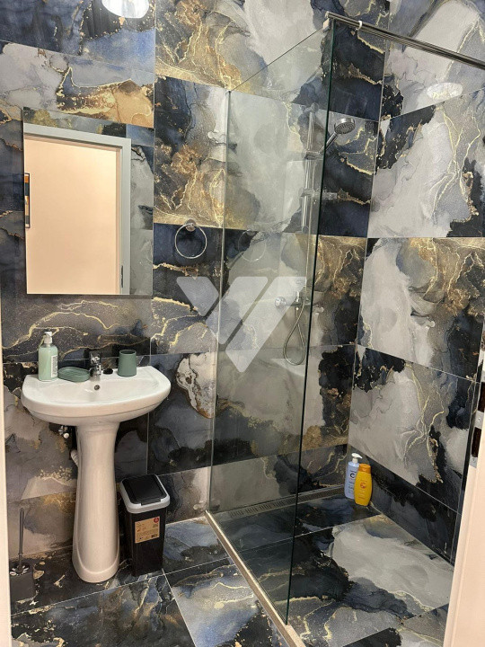 Apartament 3 camere, 100 mp, mobilat, de închiriat, zonă centrală