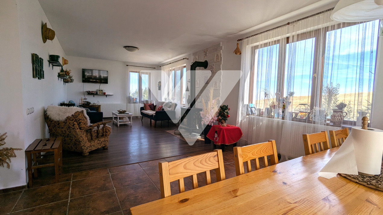 CABANĂ PĂLTINIȘ / SIBIU -priveliște superbă / Oportunitate de BUSINESS