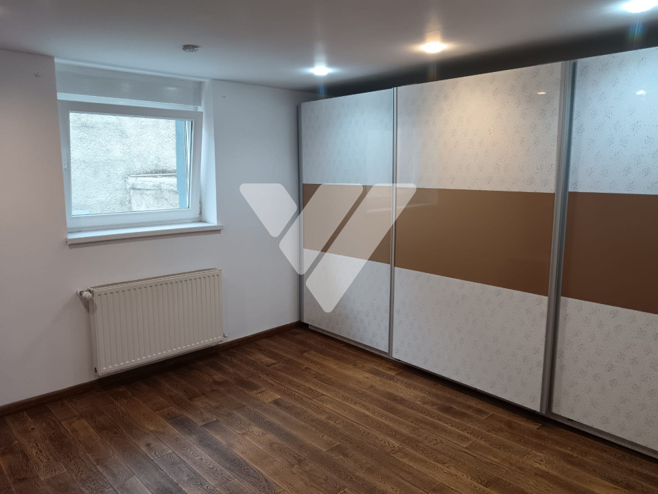 Casă spațioasă cu 2 intrări separate, garaj și curte de 650 mp, SIBIU