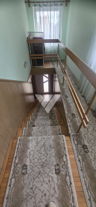 Casă spațioasă cu 2 intrări separate, garaj și curte de 650 mp, SIBIU