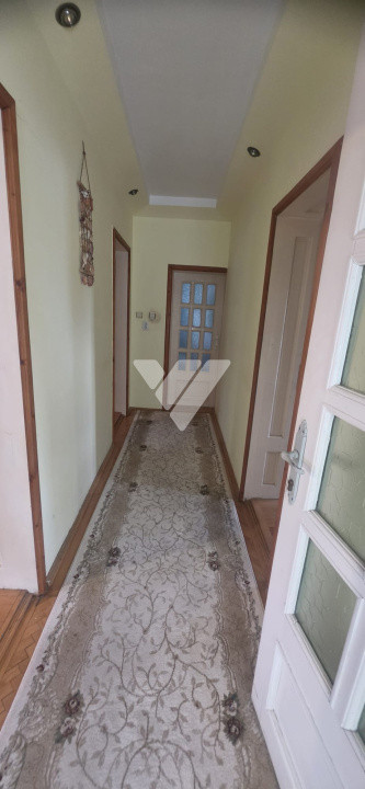 Casă spațioasă cu 2 intrări separate, garaj și curte de 650 mp, SIBIU