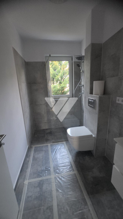 Apartament 3 camere,2 bai, 61,4 mp utili + terasă 7 mp, parcare,Cristian, Sibiu