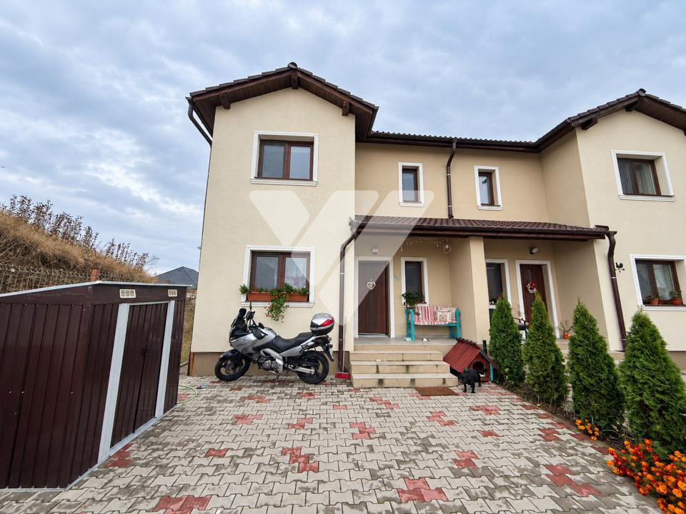 Casa duplex 4 camere mobilat, teren 254 mp Șura Mică Sibiu