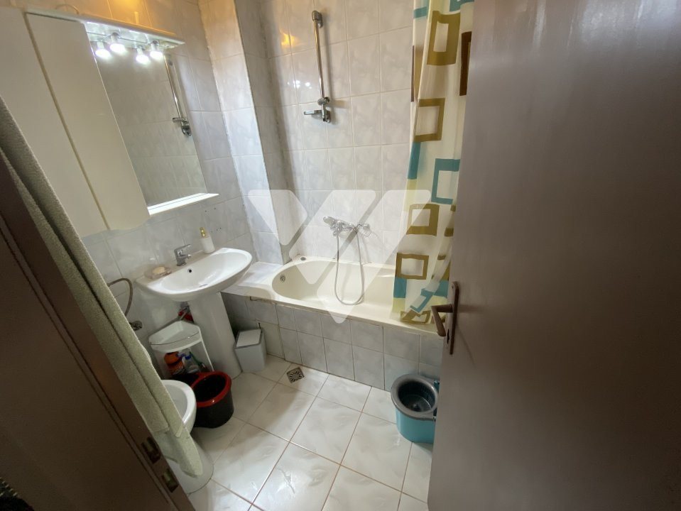 Apartament la mansarda de vanzare 3 camere balcon 62 mpu Rahova Sibiu