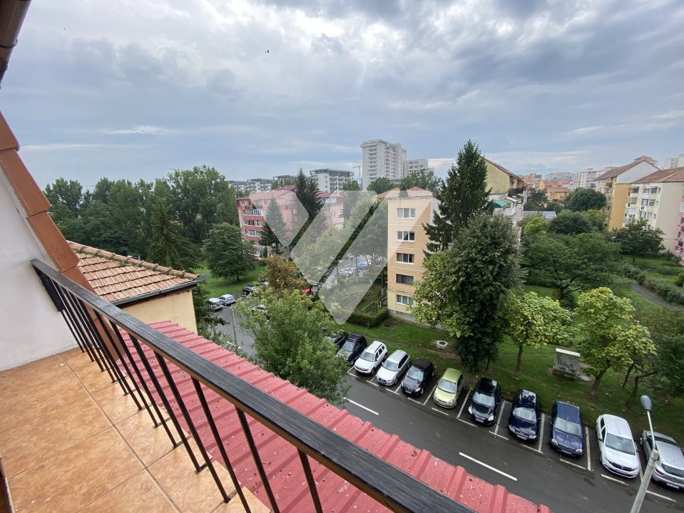 Apartament la mansarda de vanzare 3 camere balcon 62 mpu Rahova Sibiu
