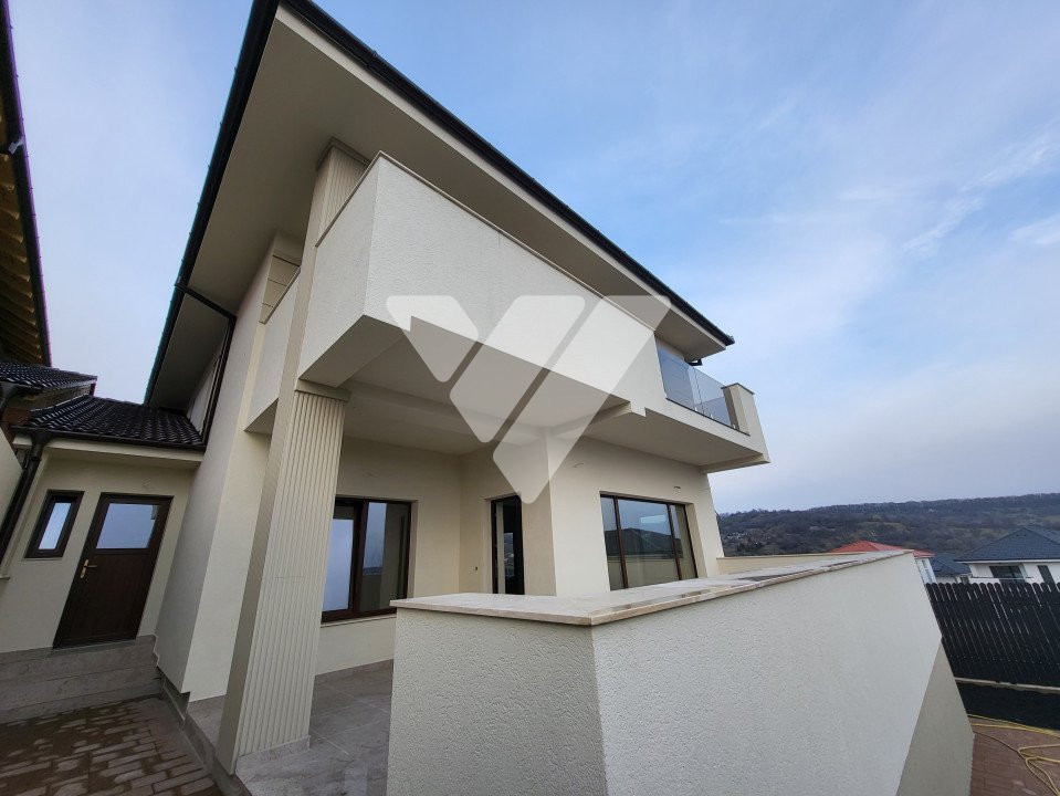 Casa individuala de vanzare cu 5 camere  175 mpu Cisnadie Sibiu