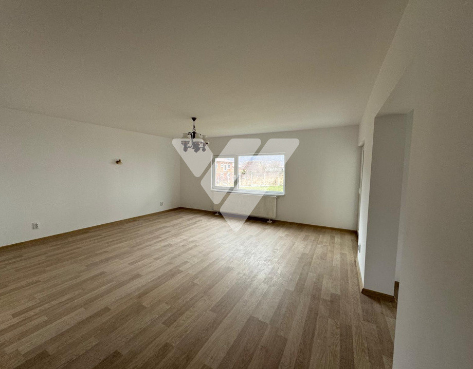 Casa LA CHEIE 4 camere si teren 386 mp de vanzare in Cisnadie Sibiu