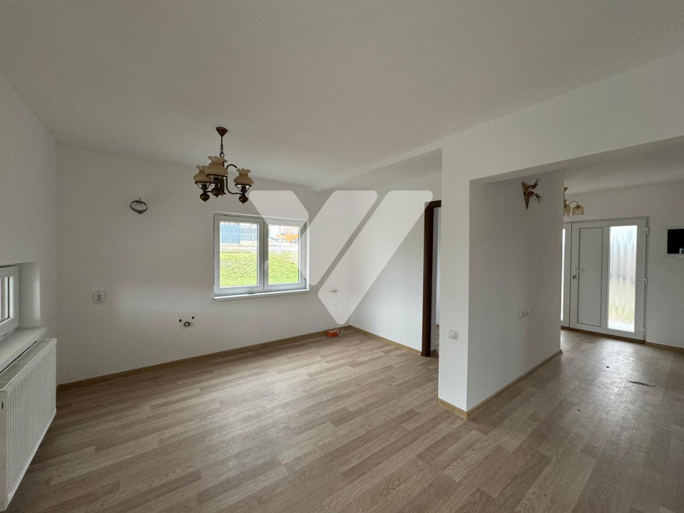 Casa LA CHEIE 4 camere si teren 386 mp de vanzare in Cisnadie Sibiu