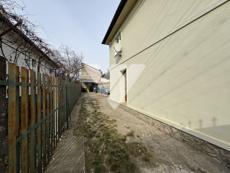 Doua apartamente la casa etaj 1 de vanzare 140 mp zona Hipodrom Sibiu